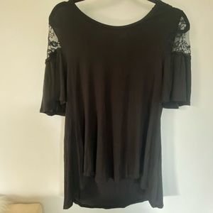 VOCAL - Black lightweight rayon top with bell flutter sleeves